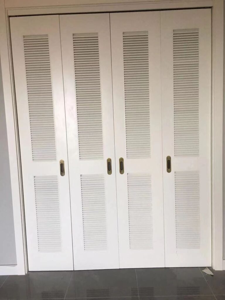 China closet fold wooden door